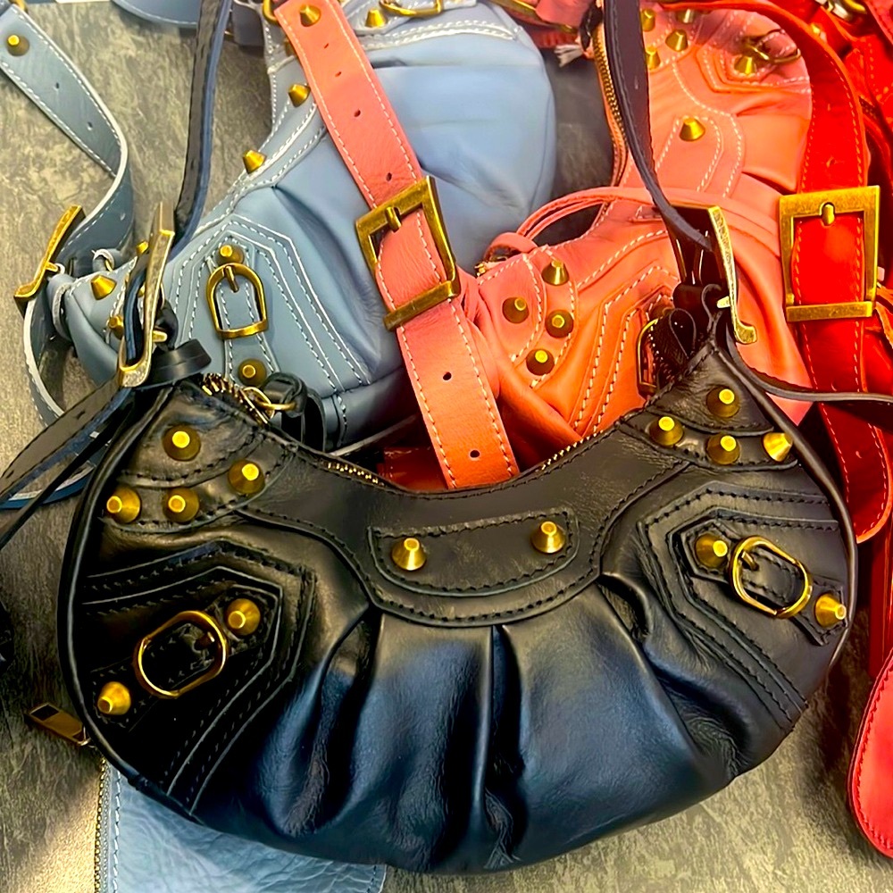 Genuine Leather, Made in Italy Handbag.Black or Blue - Picture 1 of 15